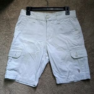 I am mostly selling this item because it is a size too big for me.